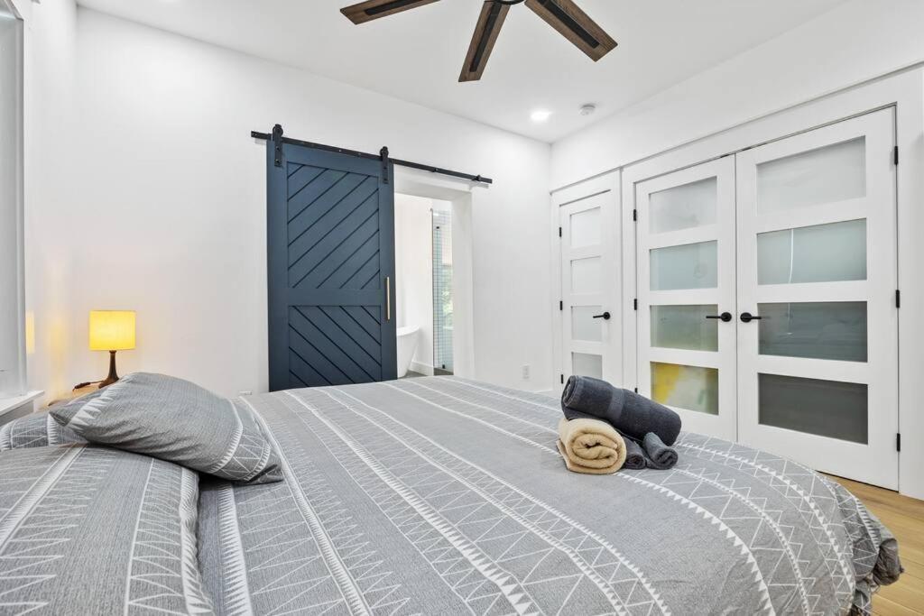 Designer Home: King Beds, Luxe Bath+Free Parking! Atlanta Exterior foto
